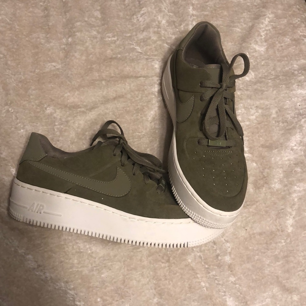 Platform Nike Air Force sneakers